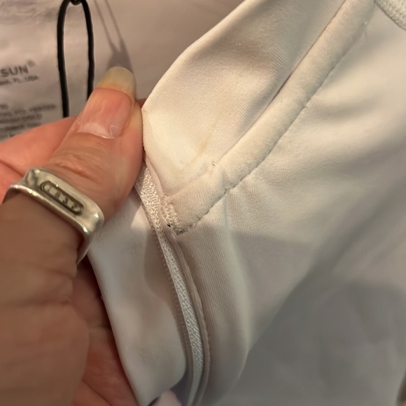 BNWT Platinum Sun Rash Guard - Picture 9 of 9